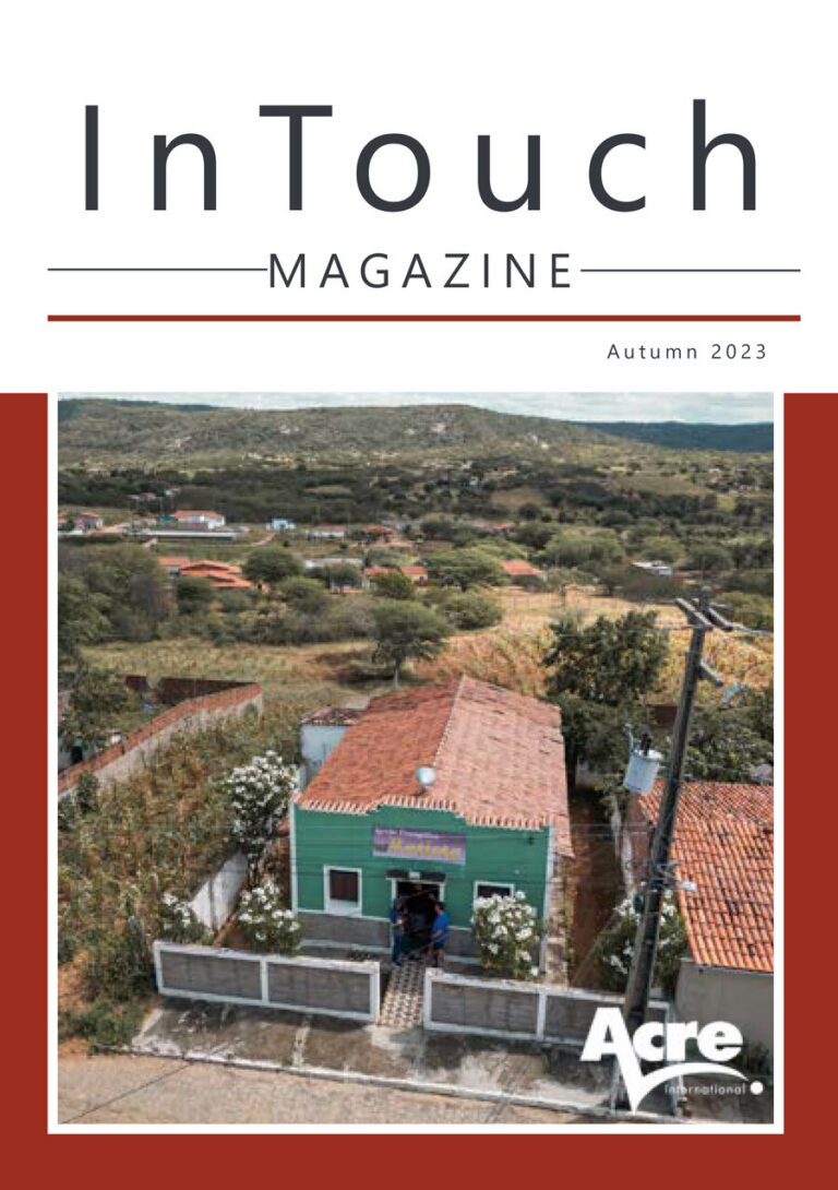 Portada de la revista In Touch, Otoño 2023